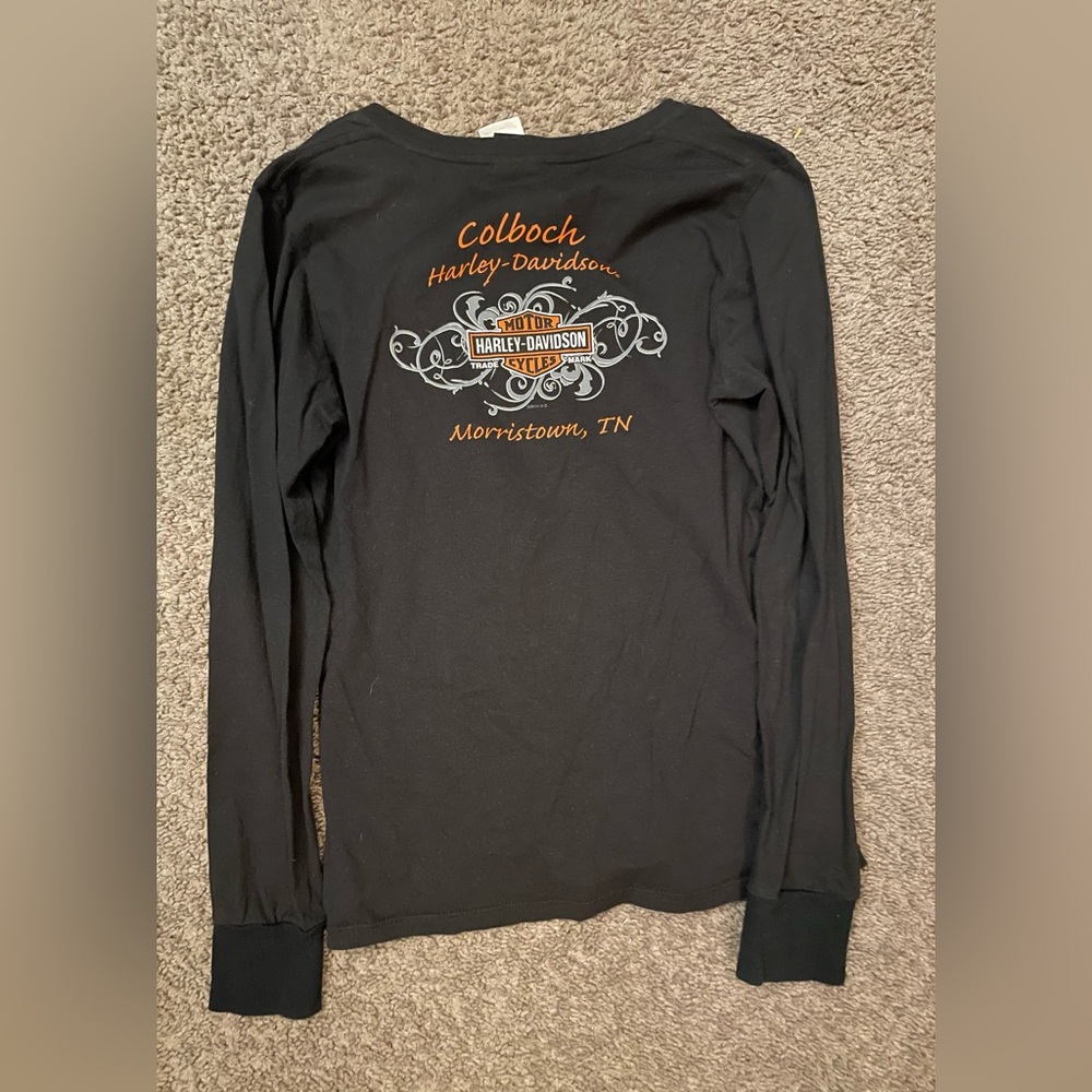Shirt - Picture 2 of 4